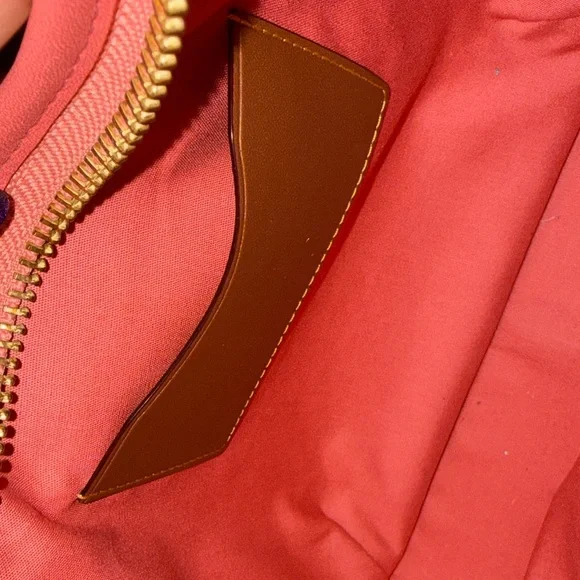 Authentic Coach Pink Signature Shoulder Bag - Picture 6 of 8